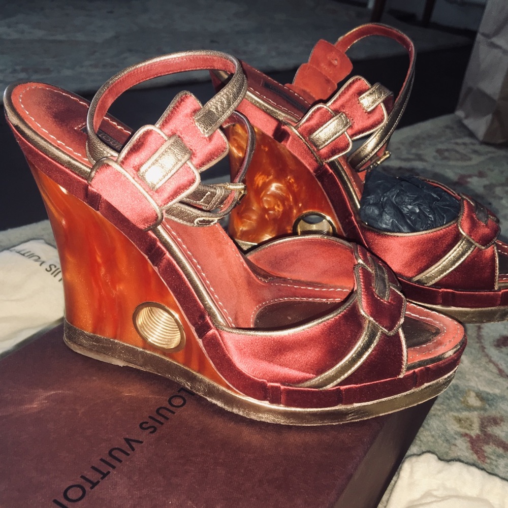 Louis Vitton Tort Wedges